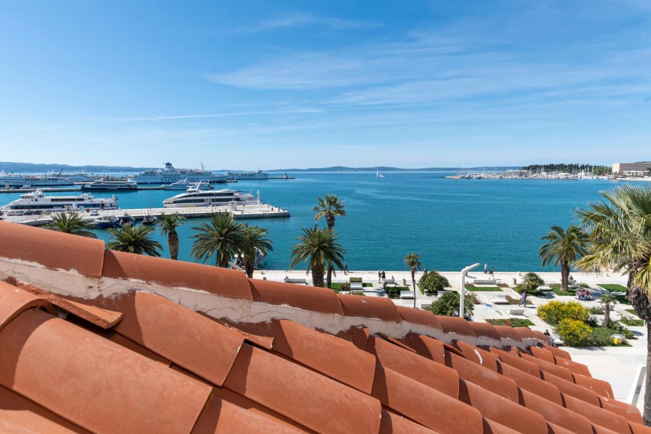 Deluxe Collection Hotel Kastel Split Bagian luar foto