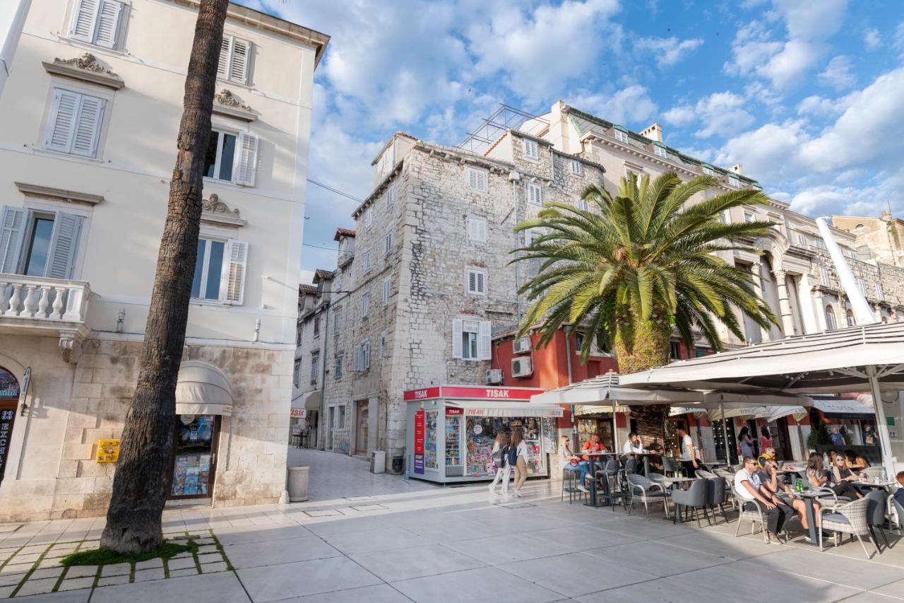 Deluxe Collection Hotel Kastel Split Bagian luar foto